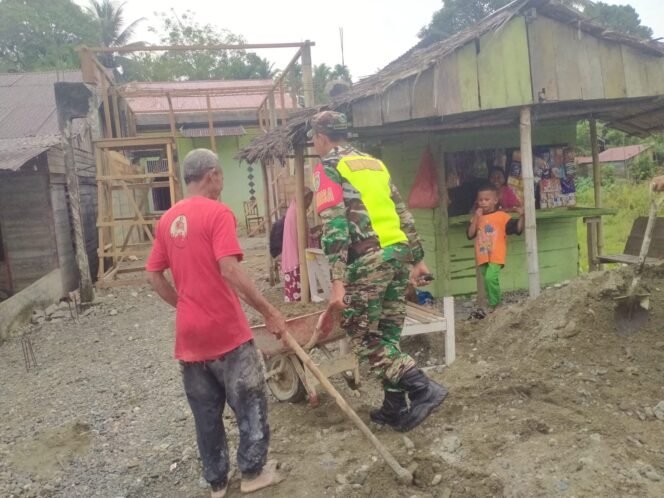 
					Sertu Ruswandi Bantu Warga Bangun Rumah di Gampong Manggie