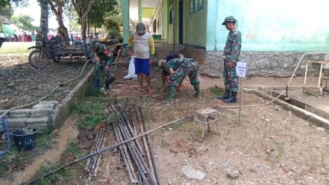 
					Penggalian Sumur Bor Titik ke-3 di MTsN Sumber Makmur Tembus Air di Kedalaman 20 Meter