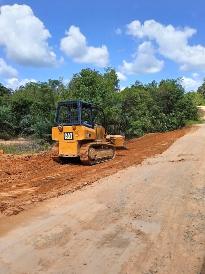 
Memasuki H+8, Progres Penyiapan Badan Jalan Capai 26,32% di TMMD Reguler ke-125 Kodim 1017/Lamandau