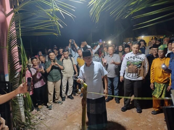 
					Menteri Desa dan Bupati Lamandau sambangi Desa TMMD Reguler ke-125 Kodim Lamandau