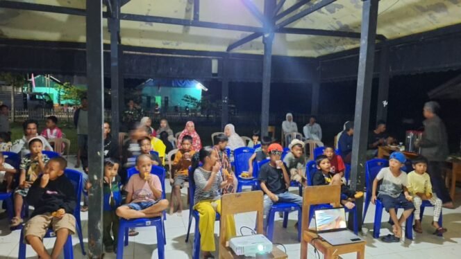 
Nobar Film Perjuangan Satgas TMMD 125 di Konawe, Warga Antusias Hadiri Balai Desa