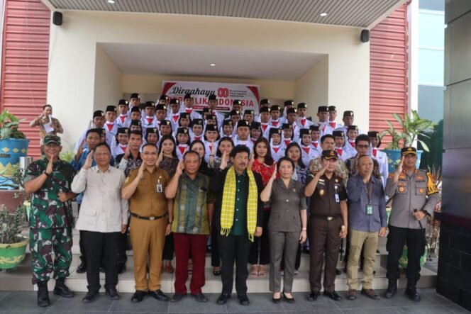 
Dukung Penguatan Ideologi Pancasila, Dandim 1508/Tobelo Ikuti Silaturahmi Kepala BPIP RI di Halmahera Utara
