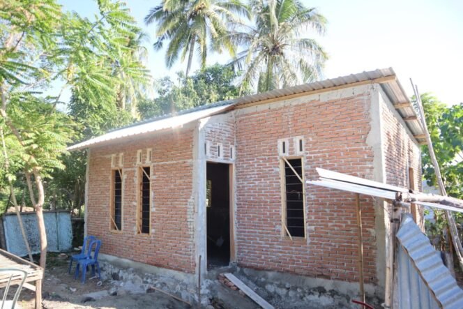 
					TMMD ke-125 Kodim 1607/Sumbawa: RTLH Hampir Rampung, Zakriah 85% dan Samsul 95%