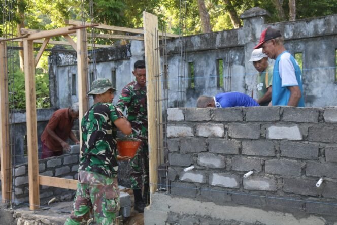 
					Pembangunan MCK Masjid Darul Tauhid Capai 45 Persen, Wujud Gotong Royong Satgas TMMD dan Warga