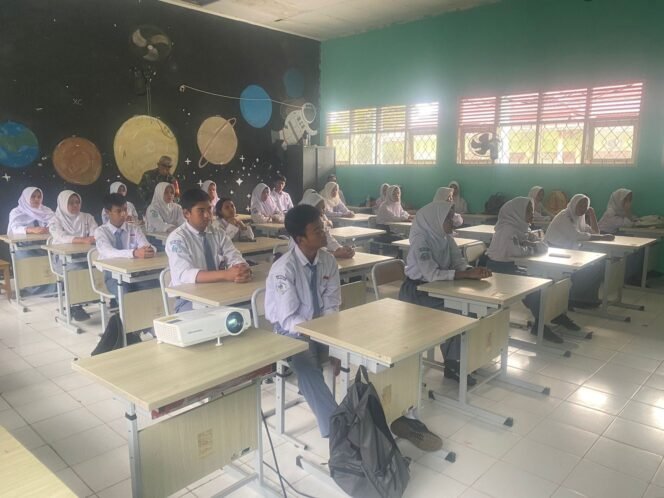 
Sasaran Non-Fisik TMMD: Kodim 0909/Kutim Tanamkan Cinta Tanah Air Lewat Wawasan Kebangsaan