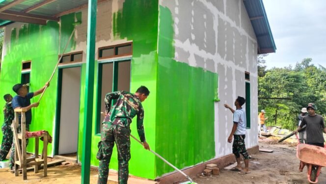 
					TMMD Ke-125 Selesaikan MCK dan Cat Dinding, Rahman Rasakan Perubahan Signifikan