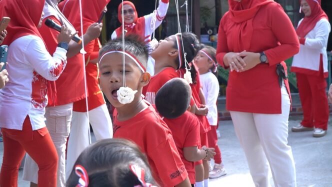 
Semangat Kebangsaan dari Generasi Muda: TK Kartika V-24 Kodim 1001/HSU-Balangan Gelar Lomba