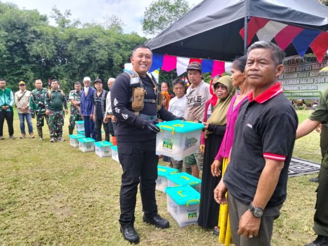 
					TNI dan Pemerintah Daerah Bersinergi untuk Desa Balangan