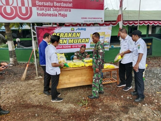 
					TNI Hadirkan Pangan Murah: Koramil 1010-02/Tapin Tengah Bantu Masyarakat