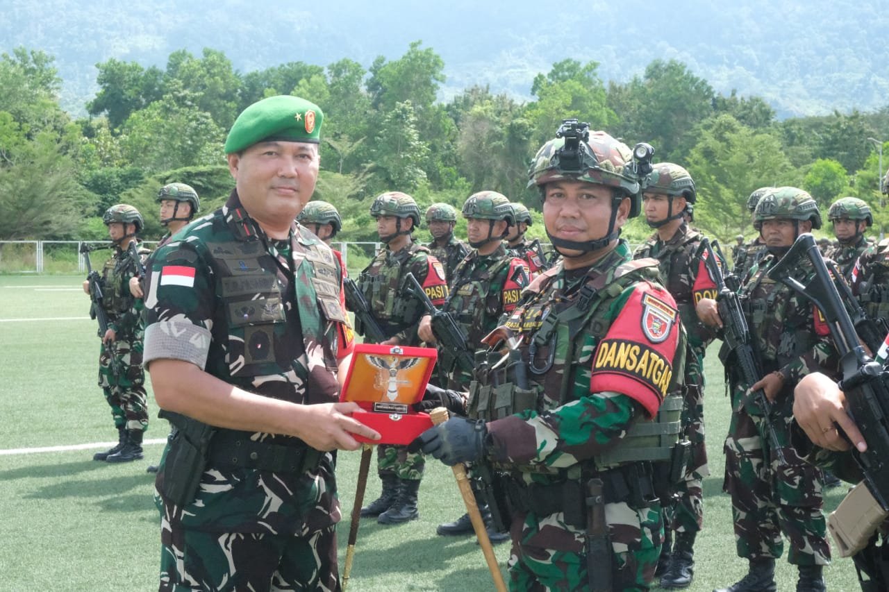 Satgas Pamtas RI-PNG Yonif 614/RJP Kembali ke Kesatuan, Danrem 172/PWY Berikan Penghormatan