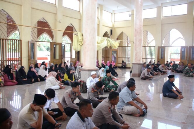 
					Forkopimda Boalemo Gelar Doa dan Zikir Bersama, Minta Keselamatan dan Kedamaian Bangsa