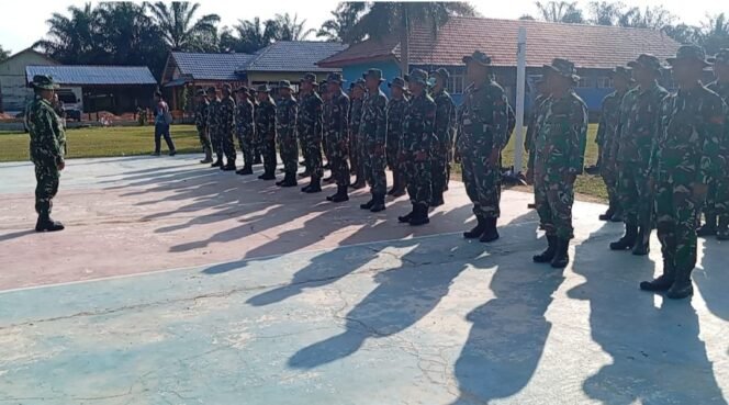 
					Bangun Semangat Pagi, Pasi Ter Kodim 1017/Lamandau Pimpin Apel Satgas TMMD ke-125