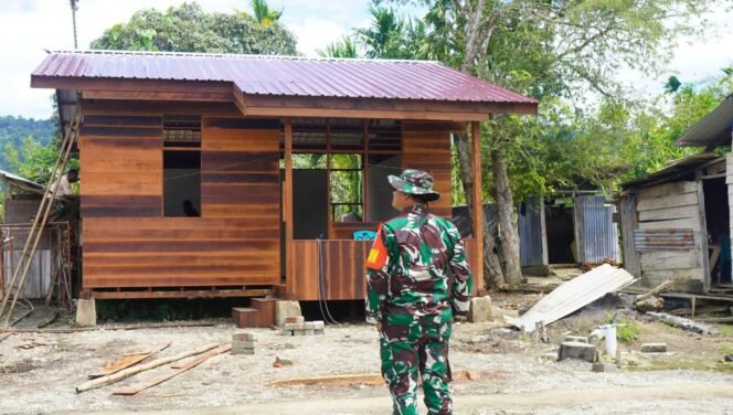 
					Dansatgas TMMD 125 Kodim 1705/Nabire Tinjau Langsung Kualitas Pembangunan Rumah Pastori