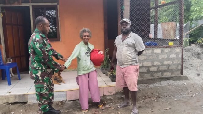 
					Babinsa Mapia Laksanakan Anjangsana ke Rumah Warga di Wilayah Binaan