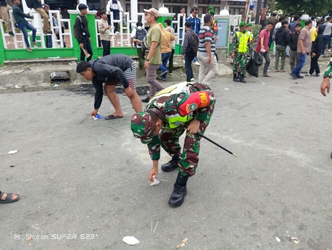 
Dandim 0105/Abar: TNI Tidak Hanya Mengamankan, Tapi Juga Bertanggung Jawab Sosial