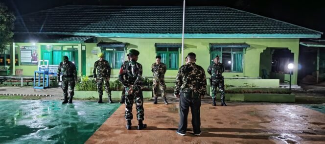 
					Jaga Stabilitas Keamanan Wilayah: Koramil 1001-04/Batumandi Gelar Patroli Kolaborasi