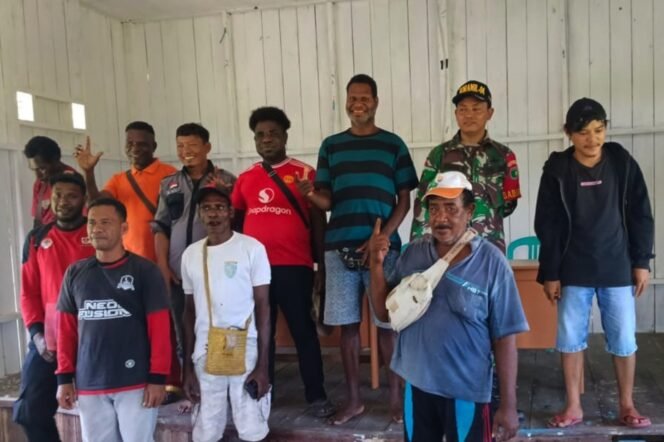 
					Babinsa Koramil Kimaam Himbau Warga Jangan Bakar Hutan saat Membuka Laha