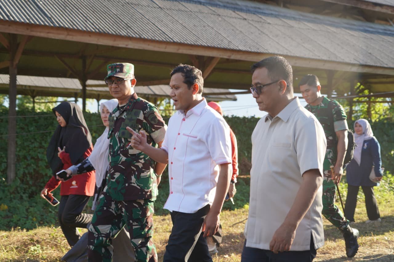 Pangdam IM dan Wagub Aceh Bahas Pengembangan Sektor Peternakan di Blang Bintang