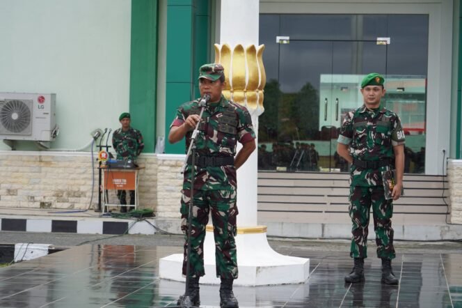
					Kasrem 102/PJG Kolonel Inf Jajang Kurniawan Pimpin Apel Siaga, Pastikan Keamanan Gedung DPRD dan Titik Rawan