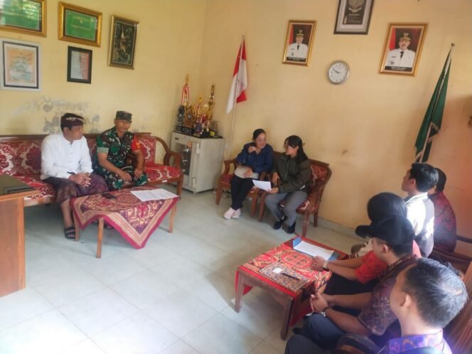 
					Babinsa Desa Kayubihi Dampingi Asisten SPPG Laksanakan Pendataan Kelompok 3B Program MBG