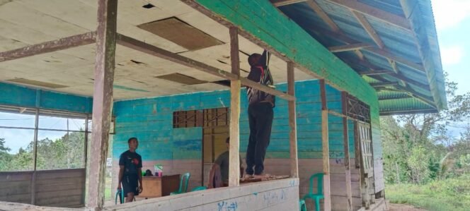 
					Satgas TMMD 126 Rehabilitasi Balai Kampung Waropko, Wujud Nyata Kepedulian untuk Fasilitas Umum