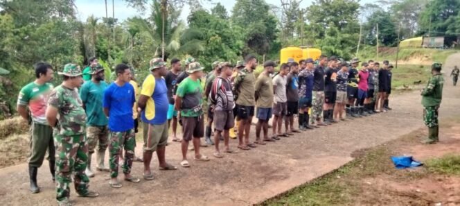 
					Komandan Ssk Tmmd Ke 126 Pimpin Apel Pagi Di Hari Ke 13 Pelaksanaan Tmmd Di Kampung Waropko