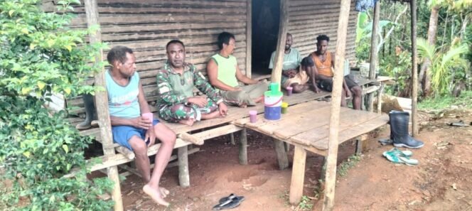 
					Dan SSK TMMD 126 Jalin Keakraban Lewat Komsos, Wujudkan Pendekatan Humanis di Waropko