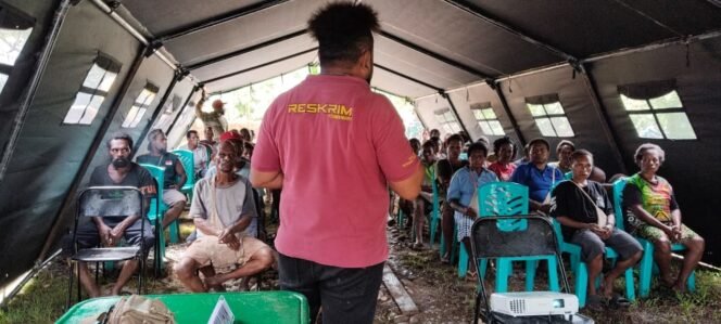 
					Sinergi TNI–Polri di TMMD ke-126, Wujudkan Desa Waropko yang Harmonis Tanpa Kekerasan Rumah Tangga