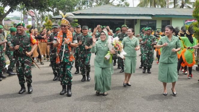 
					PANGDAM XVII/CENDERAWASIH KUNJUNGI KODIM 1705/NABIRE