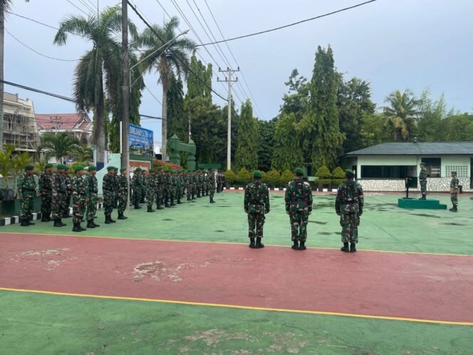 
					Tingkatkan Nasionalisme dan Disiplin, Prajurit dan PNS Kodim 1420/Sidrap Gelar Upacara Mingguan