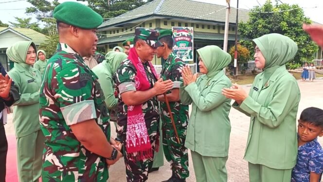 
					Kunjungan Kerja Danrem 041/Gamas, Tingkatkan Motivasi Prajurit Kodim 0428/Mukomuko