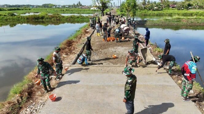 
					Tak Kenal Libur, Satgas TMMD ke-126 Kodim 1421/Pangkep Genjot Pengecoran Jalan di Desa Tamarupa