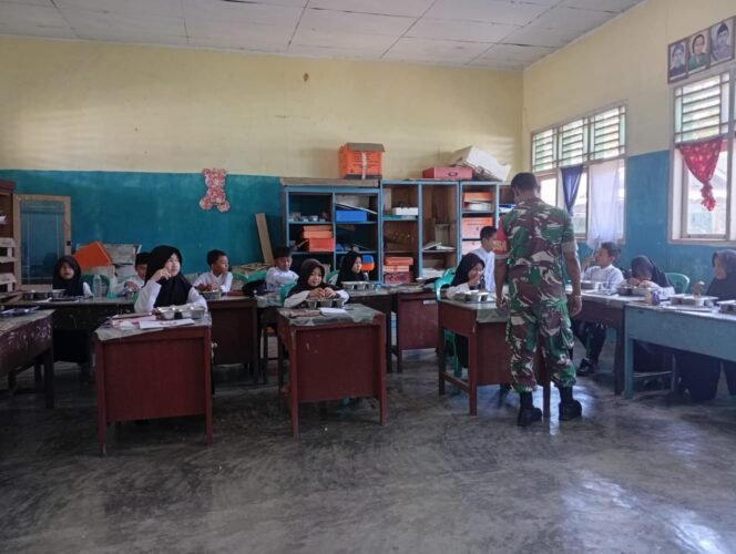 
					Kodim 0428/Mukomuko Terus Lakukan Monitoring Pelaksanaan Makan Bergizi Gratis (MBG)