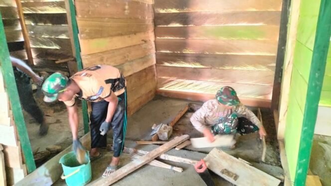 
					Satgas TMMD Ke-126 Laksanakan Pengecoran Saluran Pembuangan Air di Rumah RTLH Desa Tongauna