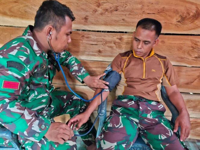 
					Peduli Kesehatan Prajurit, Tim Medis TMMD 126 Laksanakan Pemeriksaan Rutin di Lokasi Pekerjaan