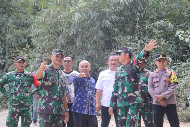 
					Tim Wasev TMMD ke-126 Tinjau Langsung Sasaran Jalan Sepanjang 10,5 Km di Kolaka Timur