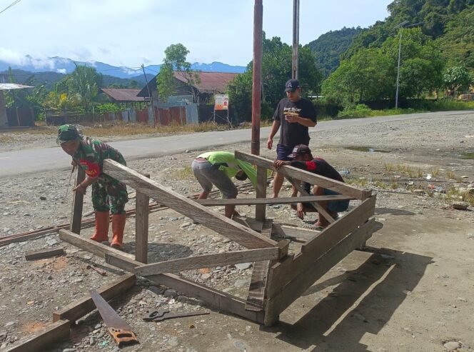 
					BABINSA KORAMIL 1705-07/SIRIWO MELAKSANAKAN KARYA BAKTI BERSAMA WARGA BINAAN.