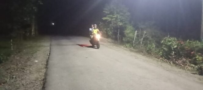 
					Babinsa dan Bhabinkamtibmas Laksanakan Patroli Siskamling, Wujudkan Keamanan Wilayah