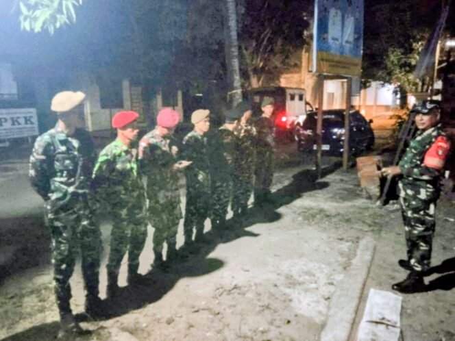 
					TNI dan Komponen Masyarakat Bersinergi, Laksanakan Patroli Gabungan di Sungai Pandan