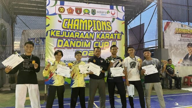 
Prestasi Gemilang Tim Karate Kodim 1010/Tapin di Dandim HSU Cup II, Berhasil Raih Juara