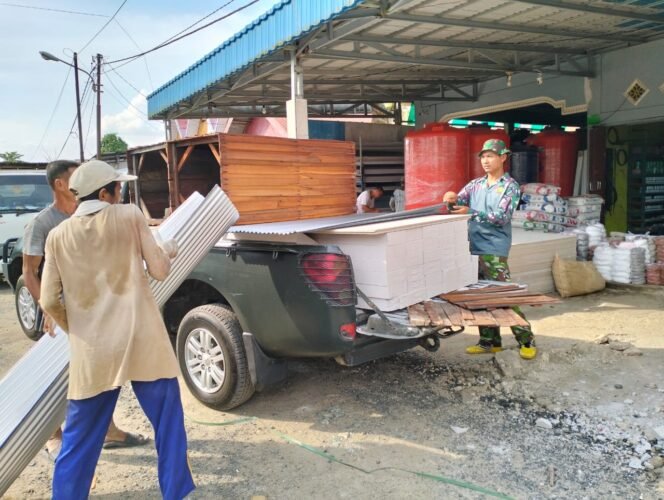 
					Satgas TMMD Pastikan Material Tersedia Tepat Waktu di Desa Tumih