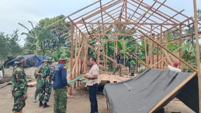 
					Kodim 1005/Barito Kuala Fokus Perbaiki Infrastruktur dan Rumah Warga Melalui TMMD