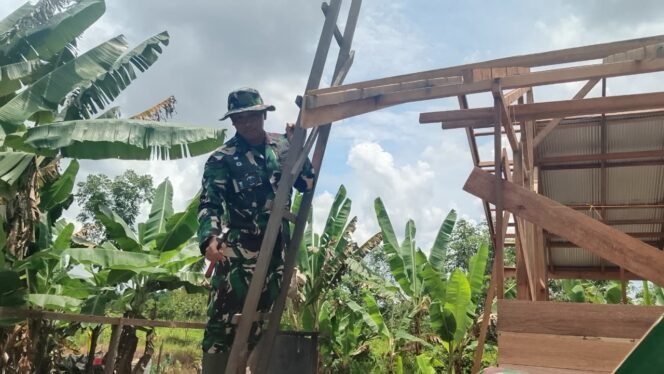 
					Langkah Kaki Dansatgas di Desa Tumih: Jejak Nyata Pengabdian Seorang Prajurit