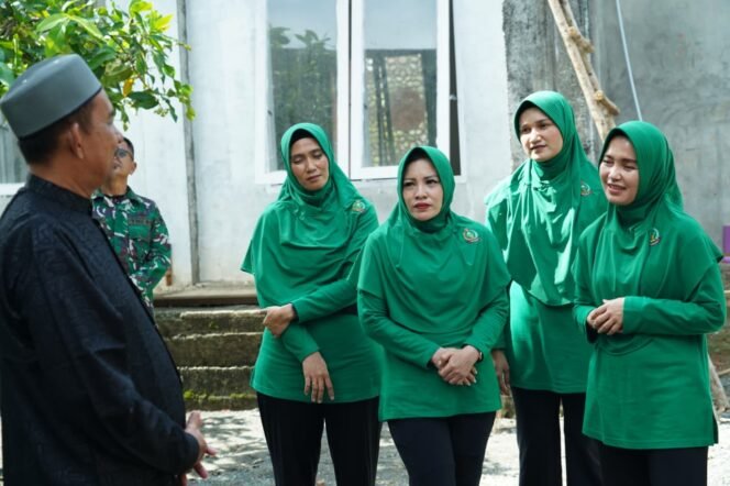 
					Kepedulian Persit KCK terhadap Anak Yatim, Bantuan Sembako dan Santunan Diserahkan