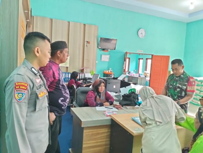 
					BLT DD Tahap IV Disalurkan, Babinsa Pastikan Proses Aman dan Tepat Sasaran