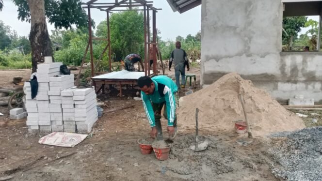 
Pembangunan WC TMMD di Desa Tumih Berjalan Sesuai Target