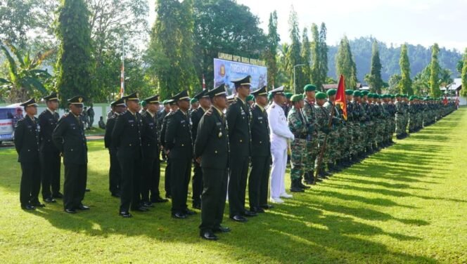
					Memperingati HUT TNI ke-80, TNI se-Garnisun Nabire Gelar Upacara