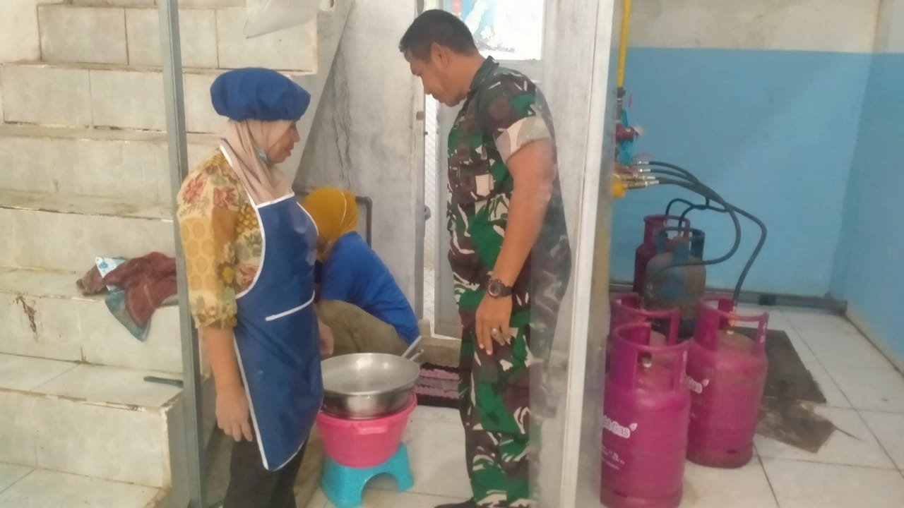 Kegiatan Penyaluran Logistik BGN di Mangge Asi Penuh Kehangatan dan Kepedulian Sosial