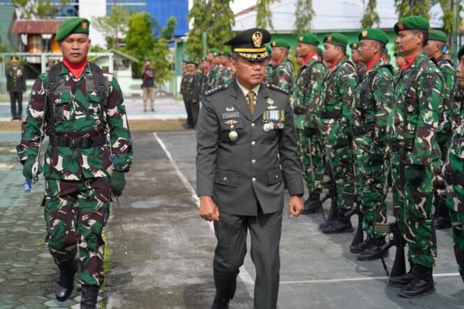 
					Kodim 1015/Sampit Ikuti Upacara Perayaan HUT TNI ke 80 di Korem 102/Panju Panjung
