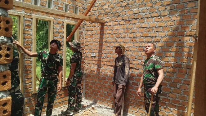 
TMMD ke-126 Kodim 0427/Way Kanan Bangun Harapan Baru Lewat Rehabilitasi Rumah Warga